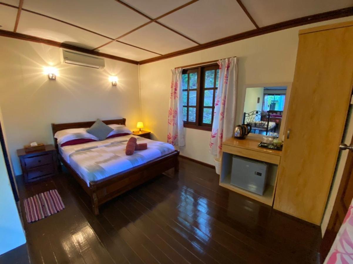 Minang Cove Resort Kampong Mukut Esterno foto