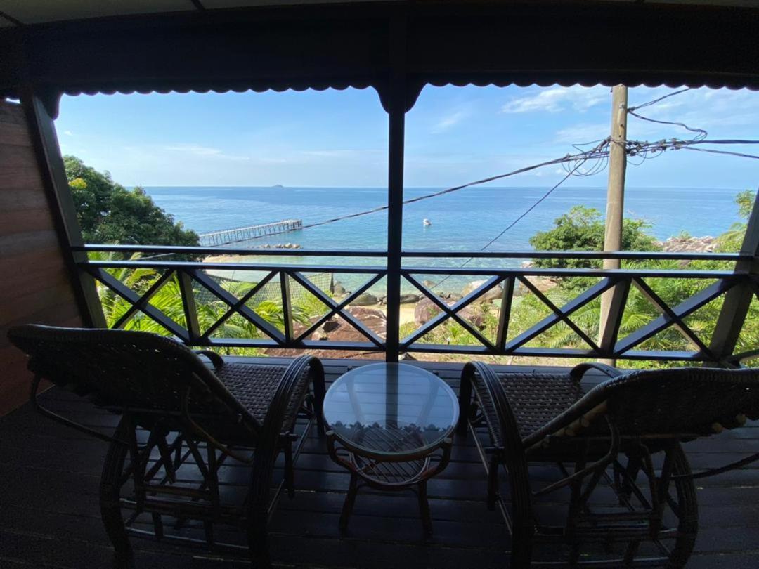 Minang Cove Resort Kampong Mukut Esterno foto
