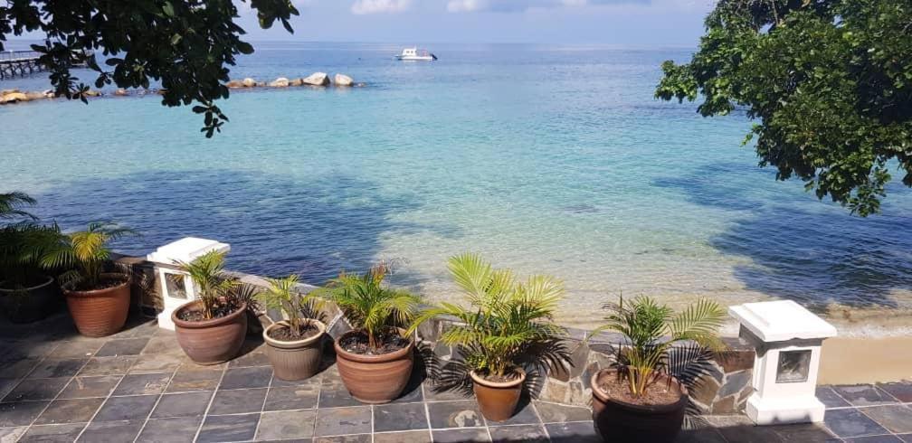 Minang Cove Resort Kampong Mukut Esterno foto