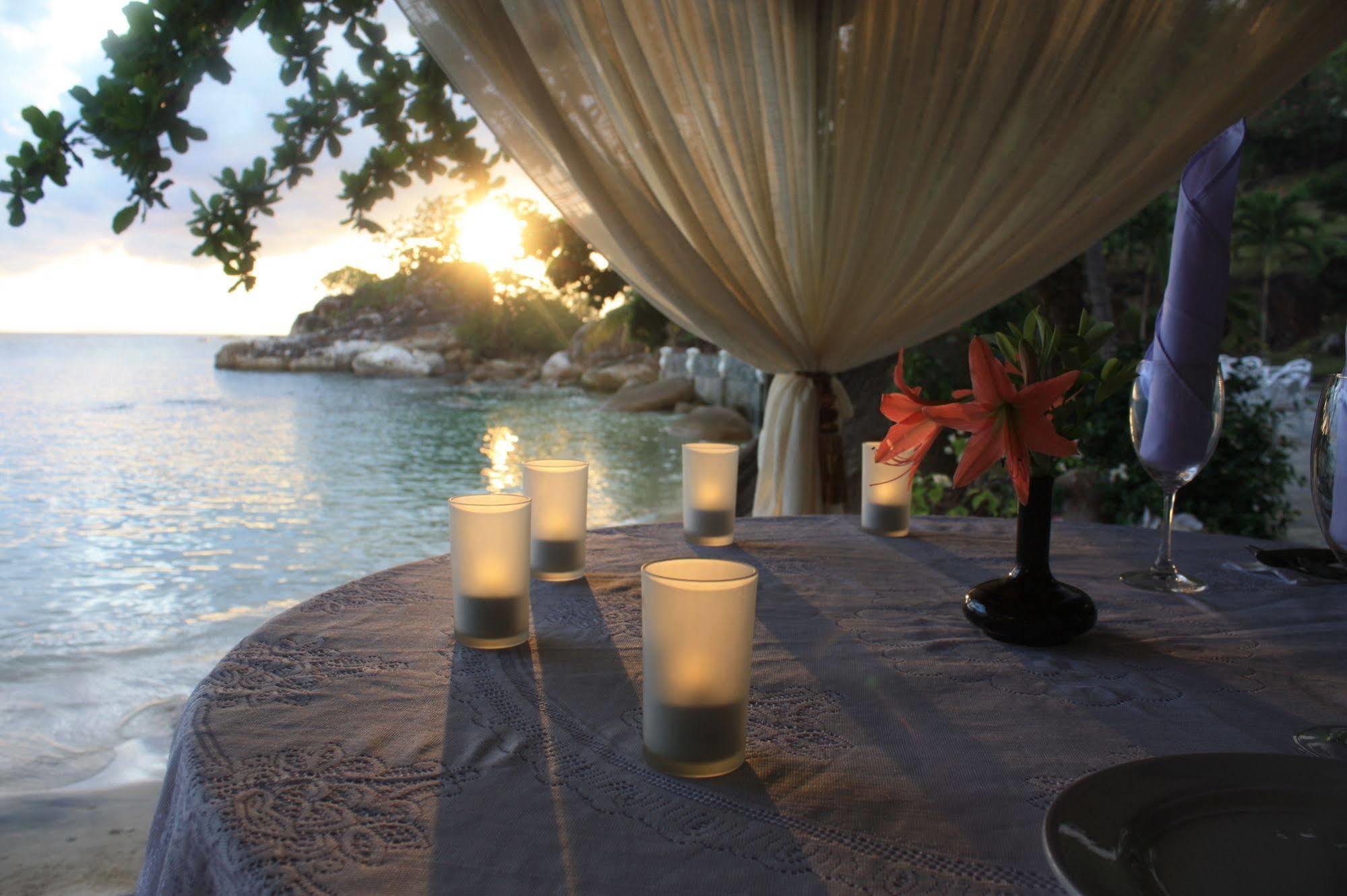 Minang Cove Resort Kampong Mukut Esterno foto